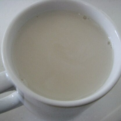 豆乳の代わりに牛乳でごめんねっ。紅茶が薄めで白肌美人みたいな色になったわっ（笑）うまごっちねっ❤